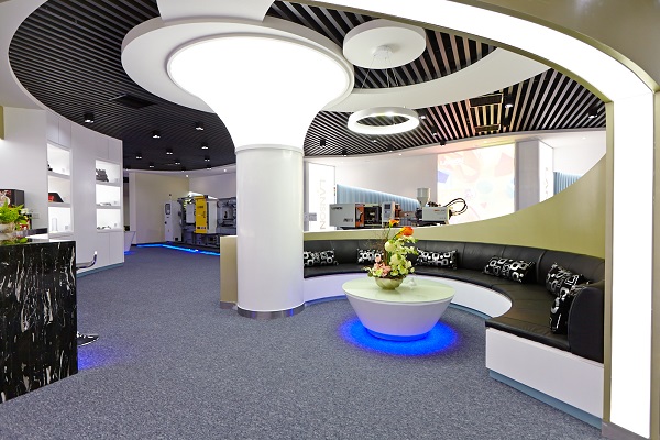 show room of injection molding machine and die casting machine show room of injection molding machine and die casting machine