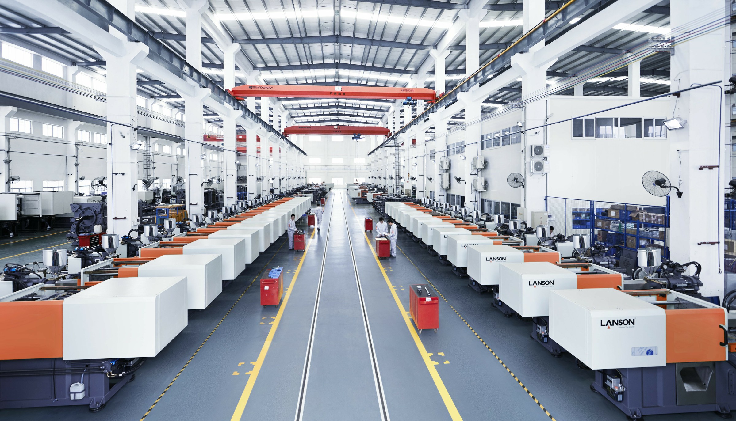 How to carry out plastic injection molding machine daily maintenance?